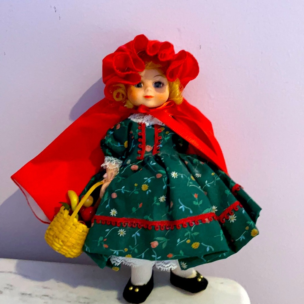 “Red Riding Hood” Madame Alexander doll
